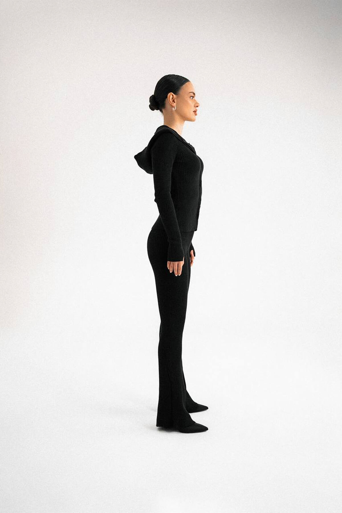 knitted-sweater-with-zipper-img-1